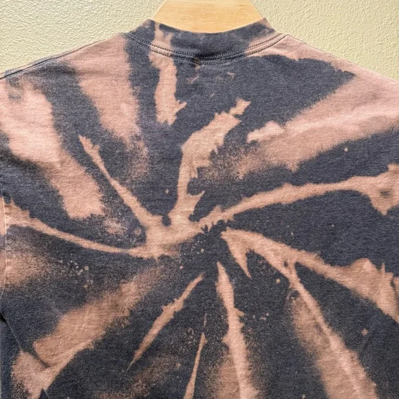 Men’s NO TAG (Large?) NFL Denver Broncos Gray Bleached Up Upcycled Tie Dye Shirt - Picture 7 of 7